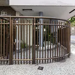 Apartamento Em Copacabana A 9 Minutos Da Praia - Stc202